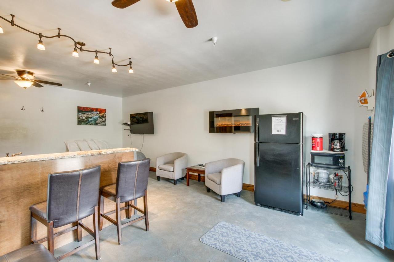 Central Lava Hot Springs Studio With Deck And Views! エクステリア 写真